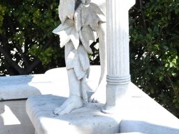 Lány ivókúttal Zsámbék