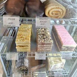 László Cukrászda Budapest - Étel/ital