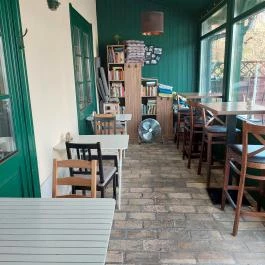 Leckerli Ínyenc Állomás Törökbálint - Belső