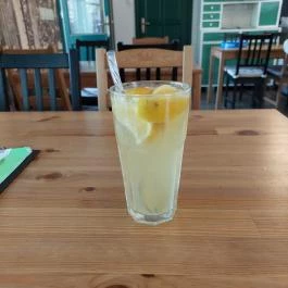 Leckerli Ínyenc Állomás Törökbálint - Étel/ital