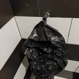 A Legvidámabb Barakk, Budapest - Mosdó