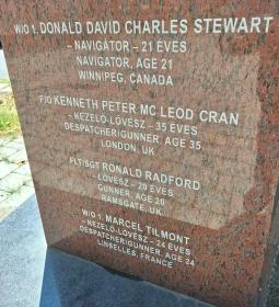 Lelőtt brit katonai gép emlékműve