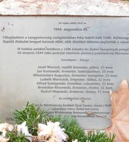 Lengyel repülősök emlékműve