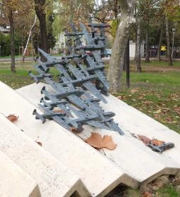 Lengyel repülősök emlékműve