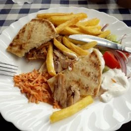 Leonidas Gyros, Budapest - Étel/ital