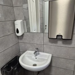 Liget Pihenő, Bakonyoszlop - Mosdó