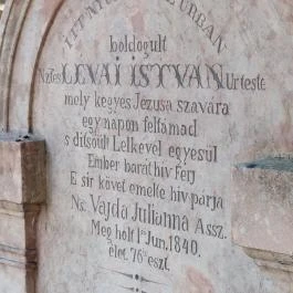 Lilla sírja, Dunaalmás - Egyéb