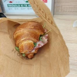 Lipóti Pékség & Kávézó - Corvin-negyed, Budapest - Étel/ital