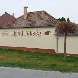 Lipóti Pékség Látogatóközpont Lipót - Külső kép