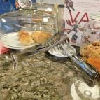 Líra Könyvesbolt & Kávézó Leányfalu - Étel/ital