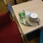 Líra Könyvesbolt & Kávézó Leányfalu - Étel/ital