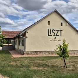 Liszt Művészház, Kápolnásnyék - Külső kép