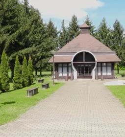 A Lónyay család kriptája