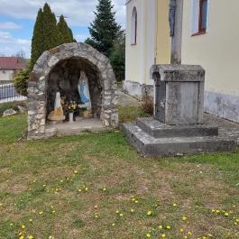 Lourdes-i barlang Pogányszentpéter - Külső kép