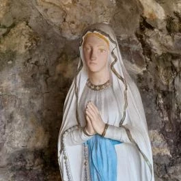 Lourdes-i barlang Pogányszentpéter - Belső
