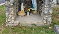 Lourdes-i barlang Pogányszentpéter - Külső kép