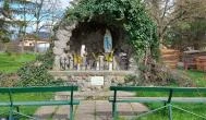Lourdes-i barlang Jászalsószentgyörgy - Külső kép