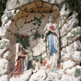 Lourdes-i barlang, Mosonszolnok - Egyéb