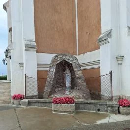 Lourdes-i barlang Fertőendréd - Külső kép