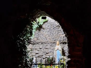 Lourdes-i barlang Napkor