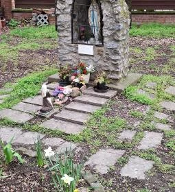 6. legjobb látnivaló: Lourdes-i barlang