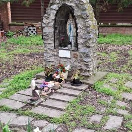 Lourdes-i barlang Dunavarsány - Külső kép