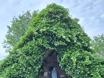 Lourdes-i barlang Erdőtelek