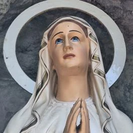 Lourdes-i barlang, Jászapáti - Egyéb