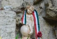 Lourdes-i barlang Bajót