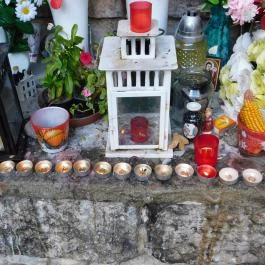 Lourdes-i barlang Bajót - Egyéb