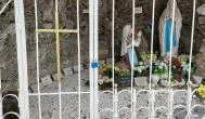 Lourdes-i barlang Jászberény - Külső kép