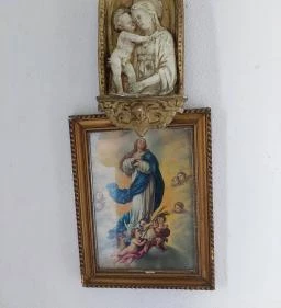 Lourdes-i barlang, kápolna