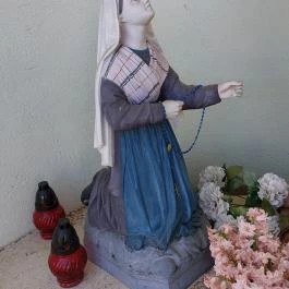 Lourdes-i kápolna, Dejtár - Egyéb