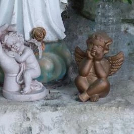 Lourdes-i Mária szobor Várgesztes - Egyéb