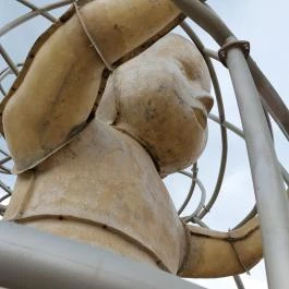 Love by Milov - Szeretet szobor Vál - Egyéb