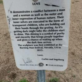 Love by Milov - Szeretet szobor Vál - Egyéb