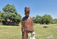 Lúdas Matyi szobor Jenő