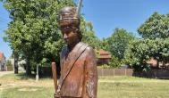 Lúdas Matyi szobor Jen? - Külső kép