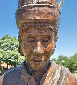 Lúdas Matyi szobor