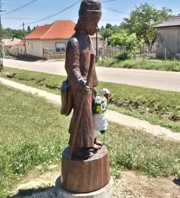Lúdas Matyi szobor