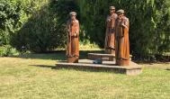 Luther Márton, Kálvin János és Dévai Bíró Mátyás szoborcsoport, Balatonkenese