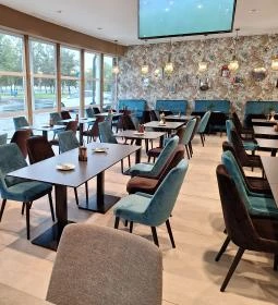 M3gálló Restaurant