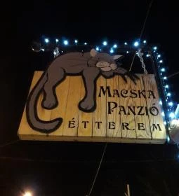 Macska Fogadó étterme