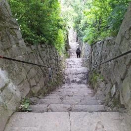 Macskalépcső Esztergom - Külső kép