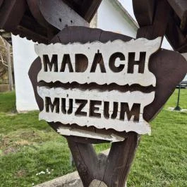Madách Imre Emlékmúzeum Csesztve - Külső kép