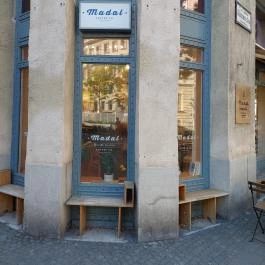 Madal Cafe - Alkotmány utca, Budapest - Külső kép