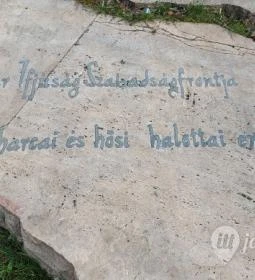 Magyar Ifjúság Szabadságfrontja-emlékmű