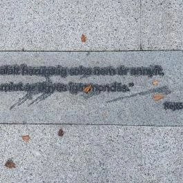 A magyar irodalom tere, Budapest - Egyéb