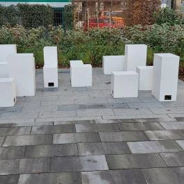 A magyar irodalom tere, Budapest - Egyéb