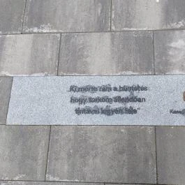 A magyar irodalom tere, Budapest - Egyéb